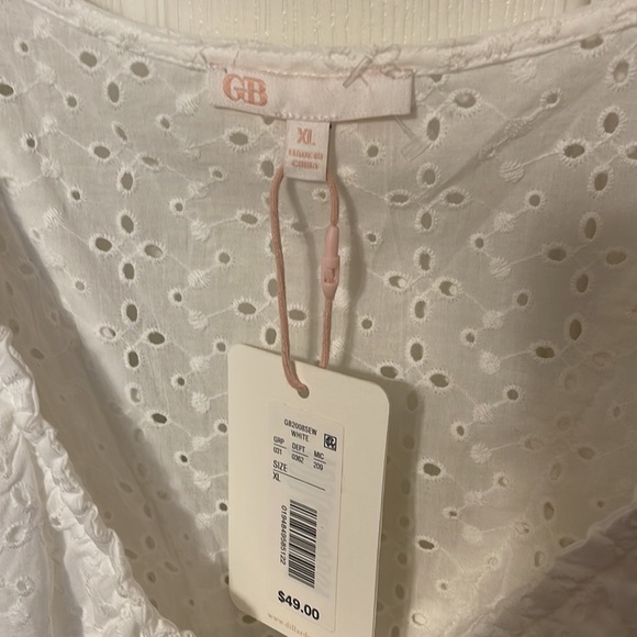 GB, White Eyelet Crop-Top, Ruffle Front, V Neck, Snap Closure, XL - Picture 2 of 5